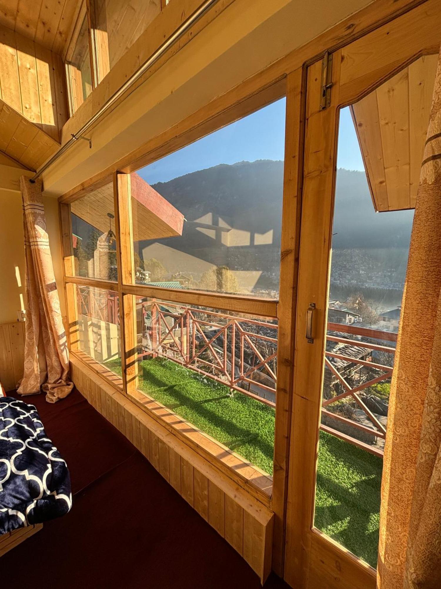 The Pineapple Home Manali  Luaran gambar