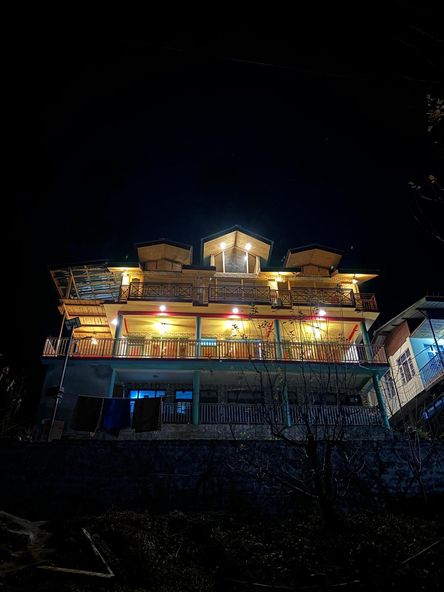 The Pineapple Home Manali  Luaran gambar